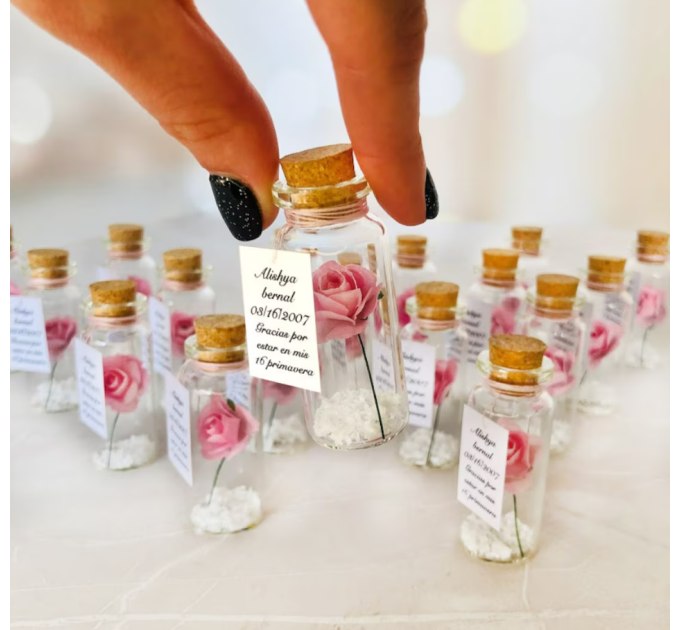 Quinceañera Favor with Message, Customized Favors for Guests, Personalized Guests Gifts, Miniature Rose in a Bottle, Sweet 16 Party keepsake