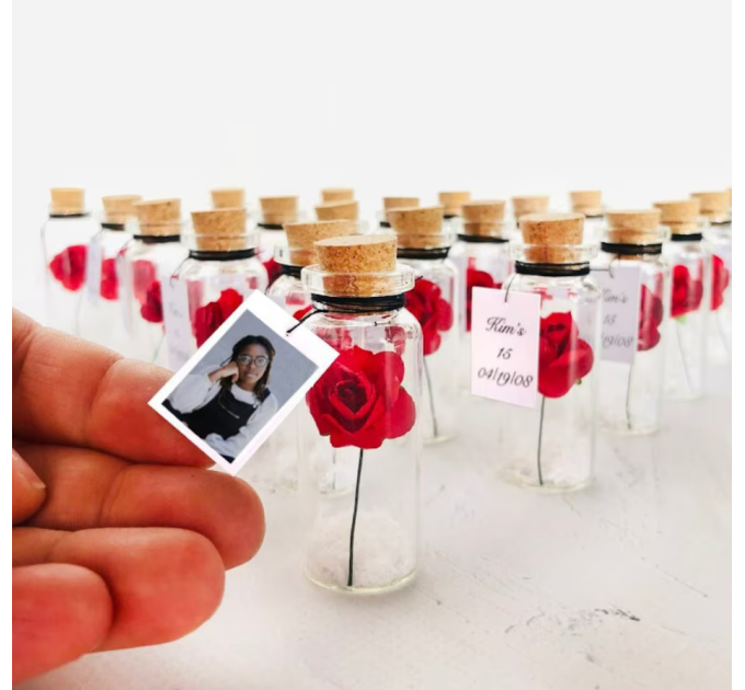 Quinceañera Favor with Message, Customized Favors for Guests, Personalized Guests Gifts, Miniature Rose in a Bottle, Sweet 16 Party keepsake