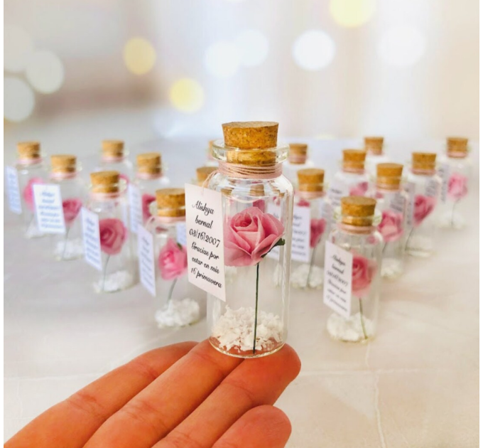 Miss 15 Quince Favors for guests, Set of 10 Roses In A Bottle with Photo, Sweet 16 Party Favors with Message, Personalized Thank you favors