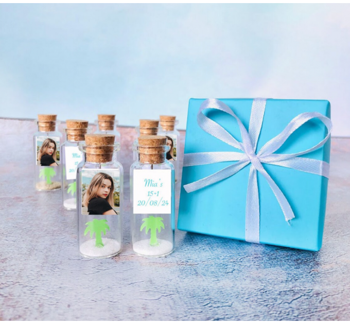 15 birthday favors with Photo, Tropical Favors for Guests, Green Palm in a bottle as gift for guest, Mis Quince favors Message in a Bottle