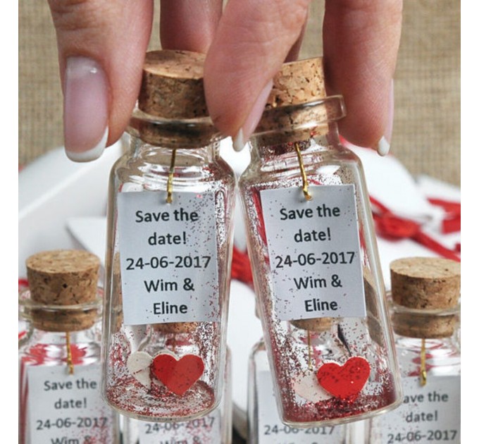 1st anniversary party favors for guests, Romantic heart in a bottle souvenirs in bulk, personalized message in a bottle, Engagement favors